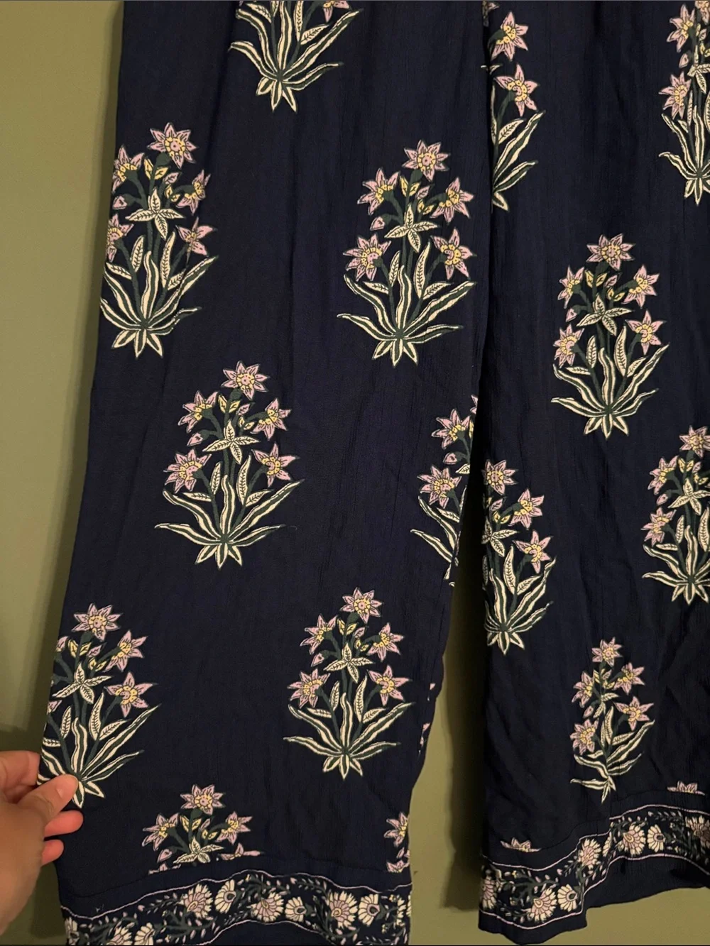 Talbots Navy Floral Wide-Leg Pants with Lilac Accent Medium Petite Soft Feminine